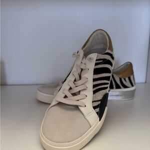 Dolce Vita women’s sneakers, size 9.5US